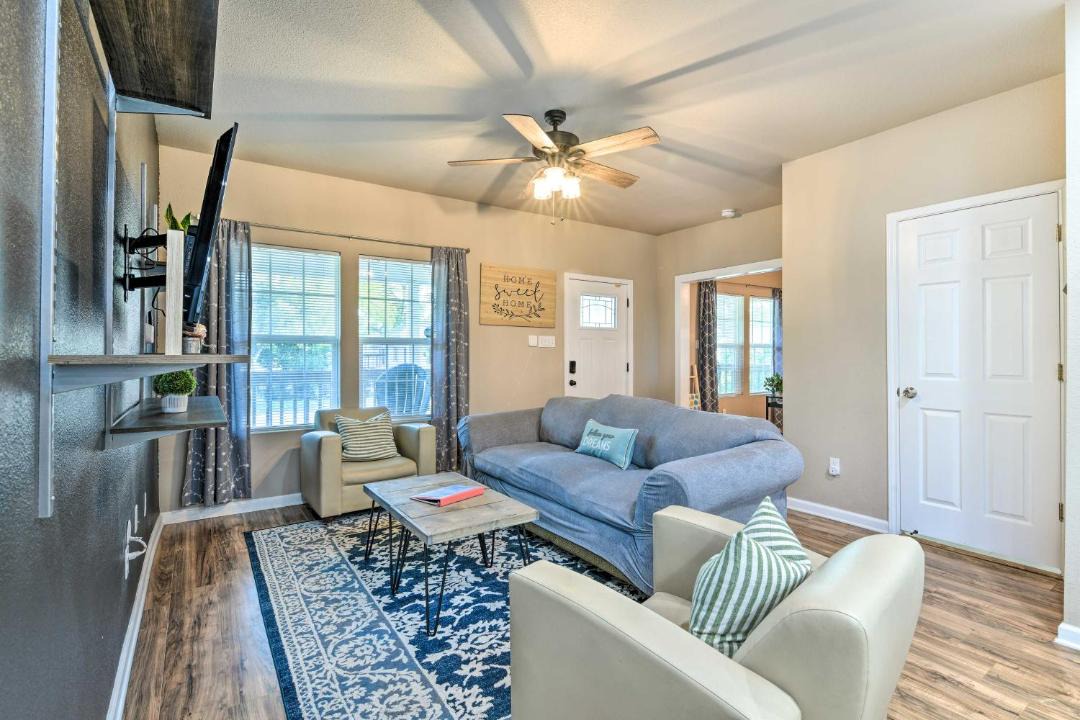Photo of Livingroom in Highland Park