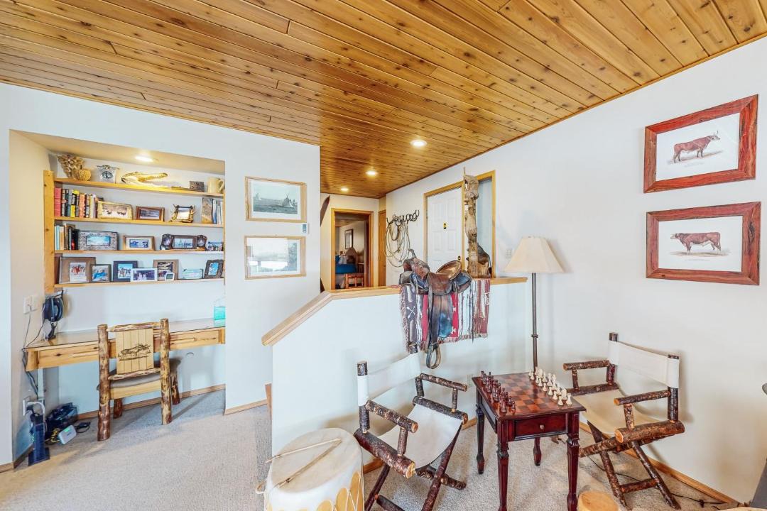 Photo of Livingroom in Big Sky