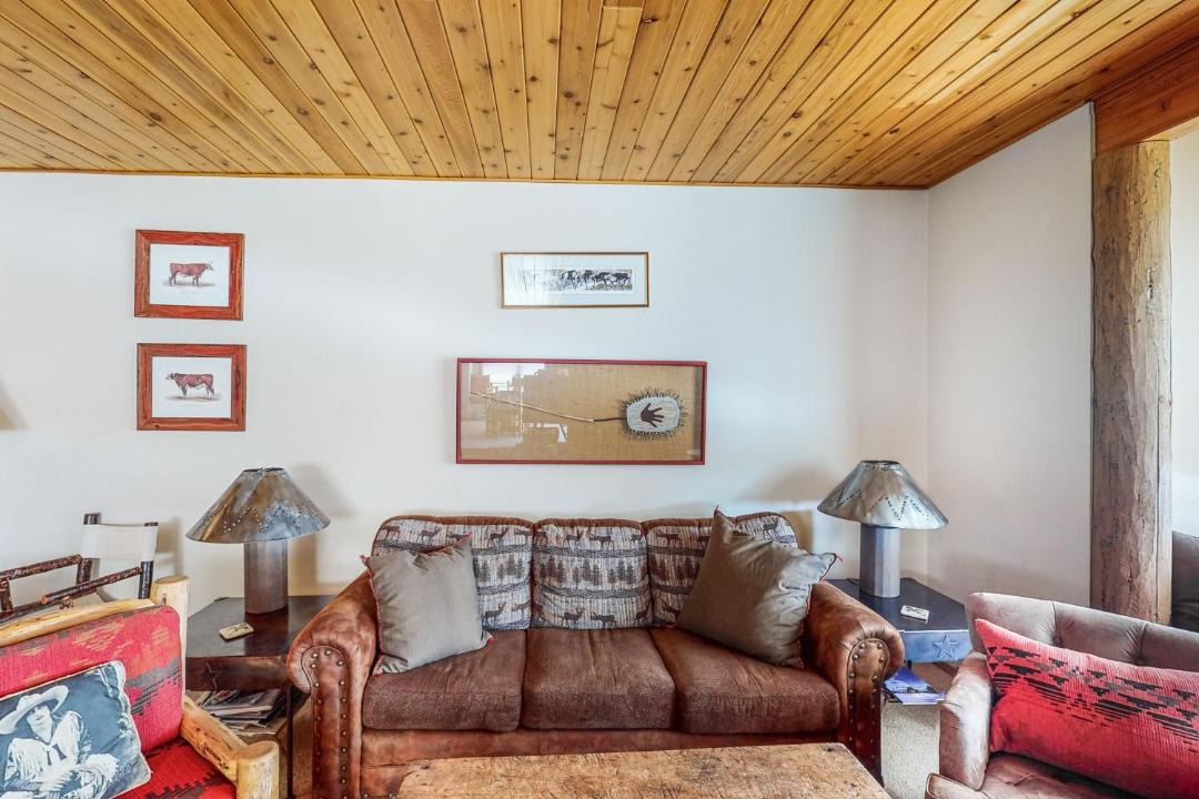 Photo of Livingroom in Big Sky