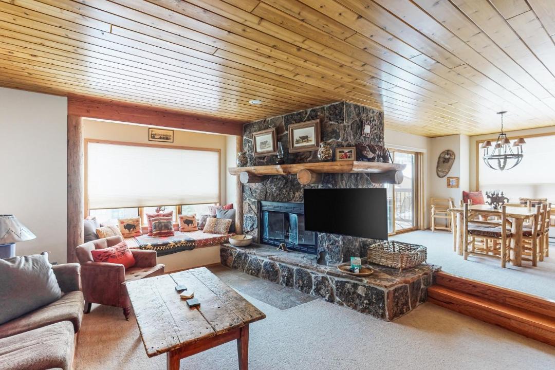 Photo of Livingroom in Big Sky