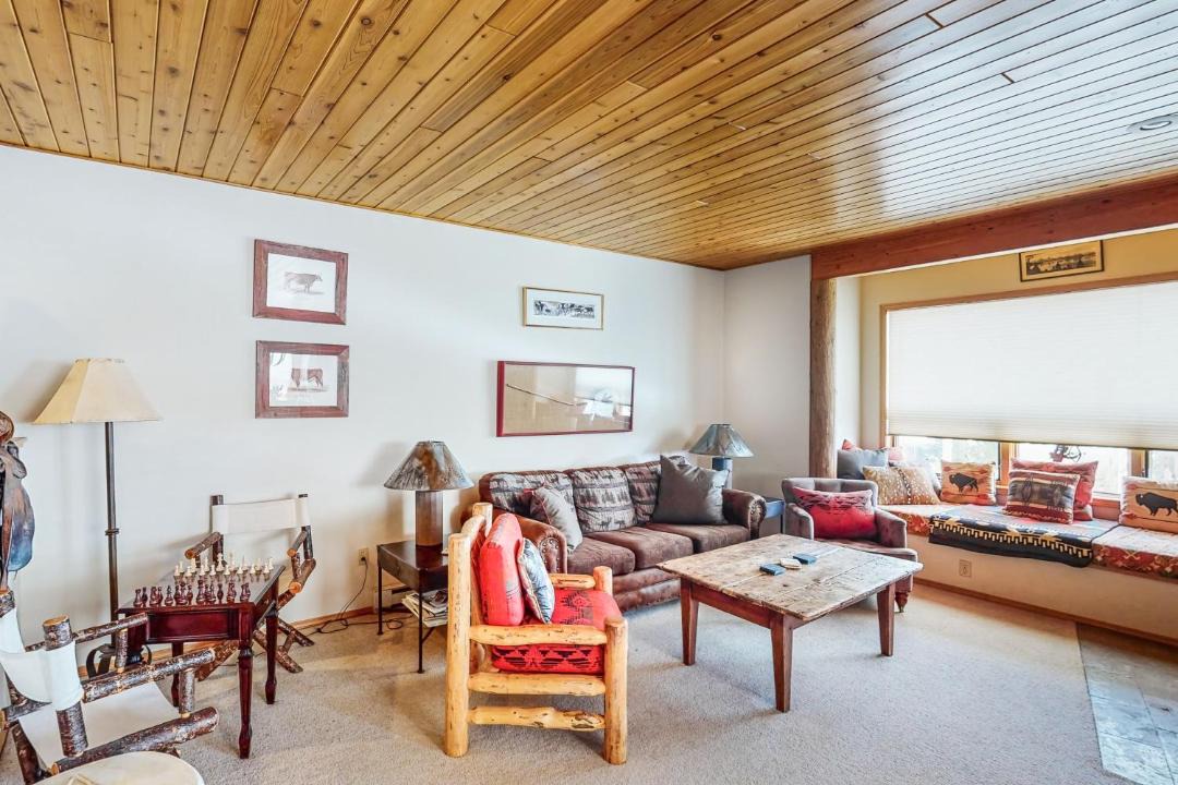 Photo of Livingroom in Big Sky