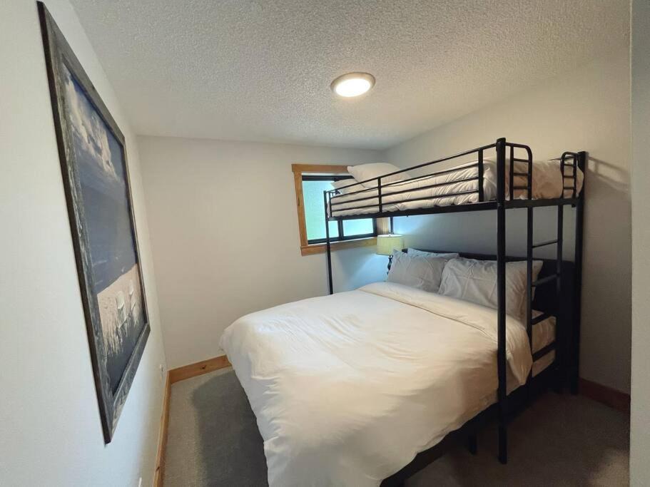 Photo of Bedroom in Warm Springs
