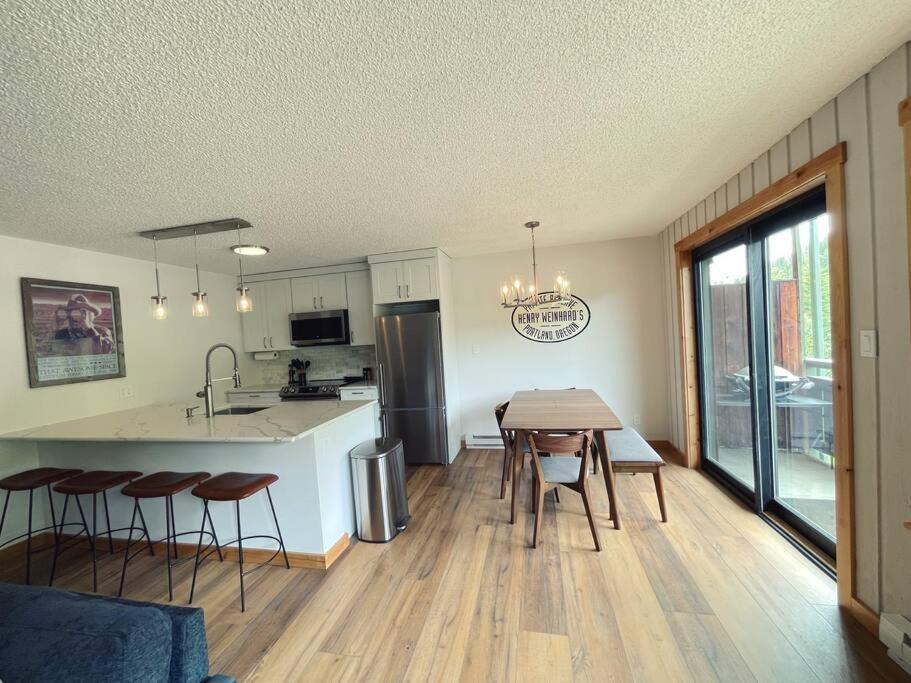 Photo of Livingroom in Warm Springs