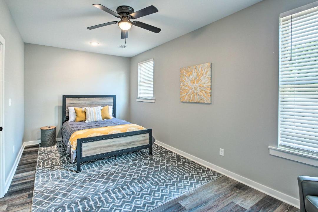 Photo of Bedroom in Lake Hamilton
