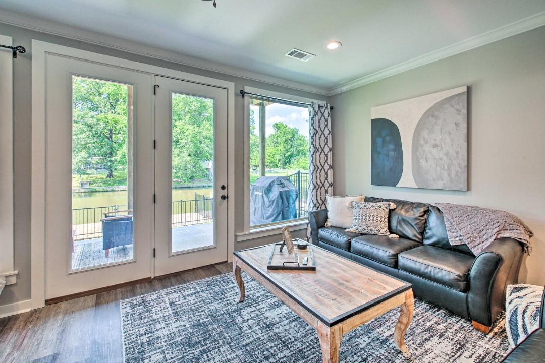 Photo of Livingroom in Lake Hamilton