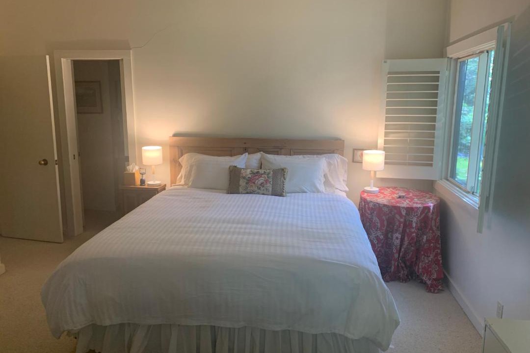 Photo of Bedroom in Elkhorn