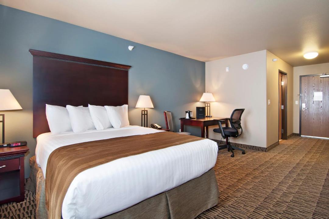 Photo of Bedroom in Watford City