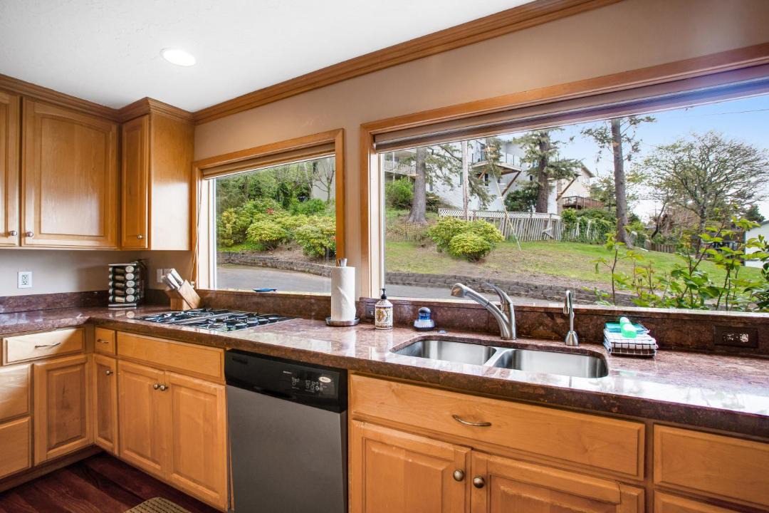 Photo of Kitchen in Depoe Bay