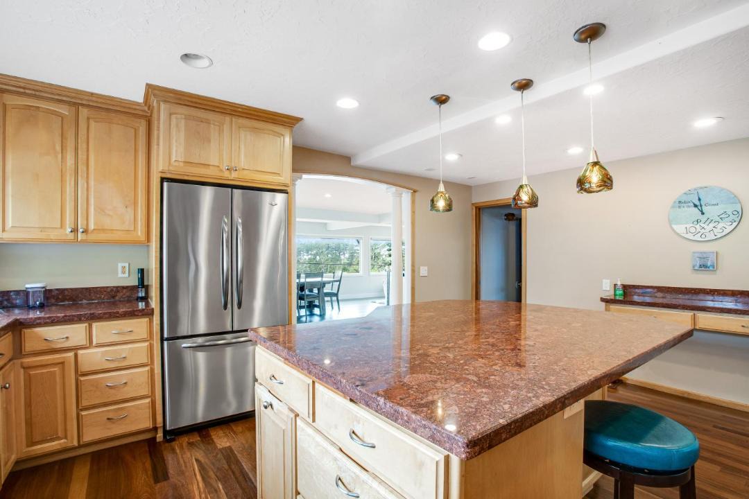 Photo of Kitchen in Depoe Bay