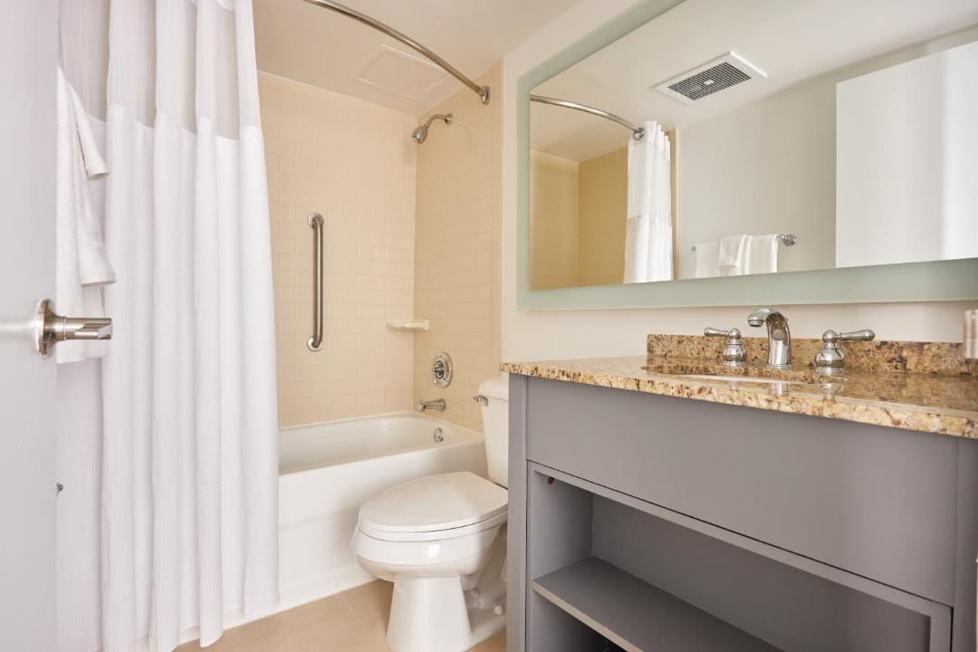 Photo of Bathroom in Logan Square