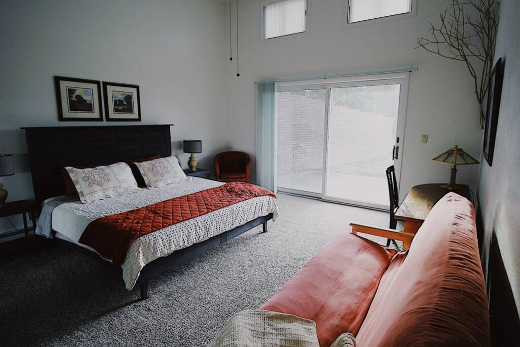 Photo of Bedroom in Whitehall