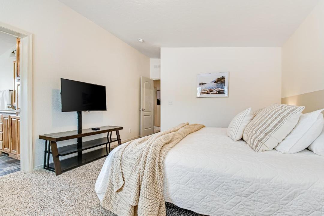 Photo of Bedroom in Sweetwater