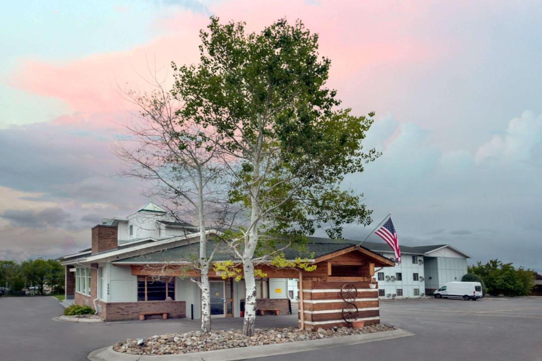 Photo of Others in Helena