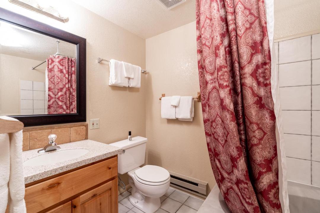 Photo of Bathroom in West Yellowstone