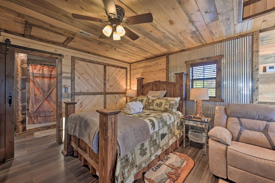 Photo of Livingroom in Broken Bow