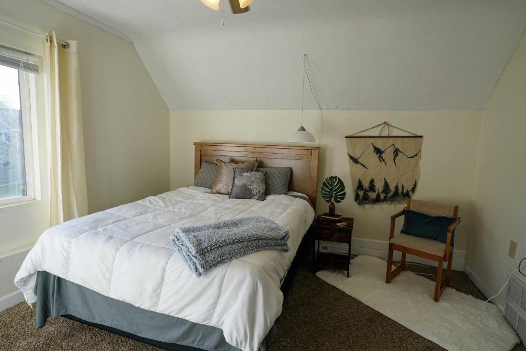 Photo of Bedroom in Roosevelt