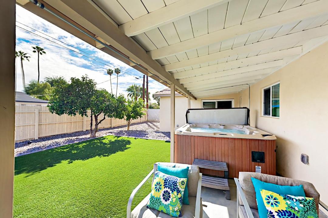 Photo of Patio Balcony in New Papago Parkway