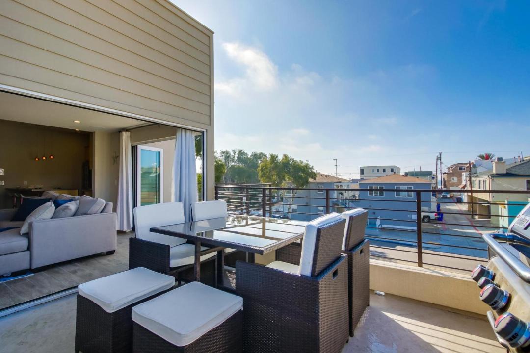 Photo of Patio Balcony in Mission Beach