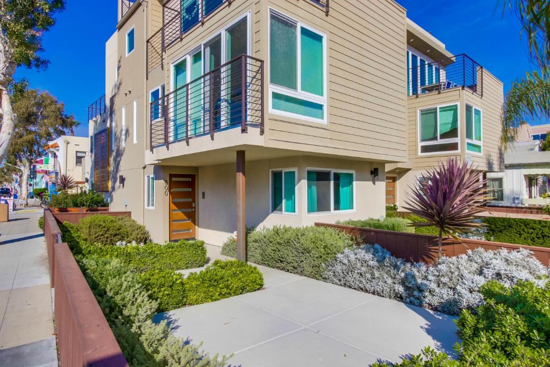 Photo of Buildings in Mission Beach