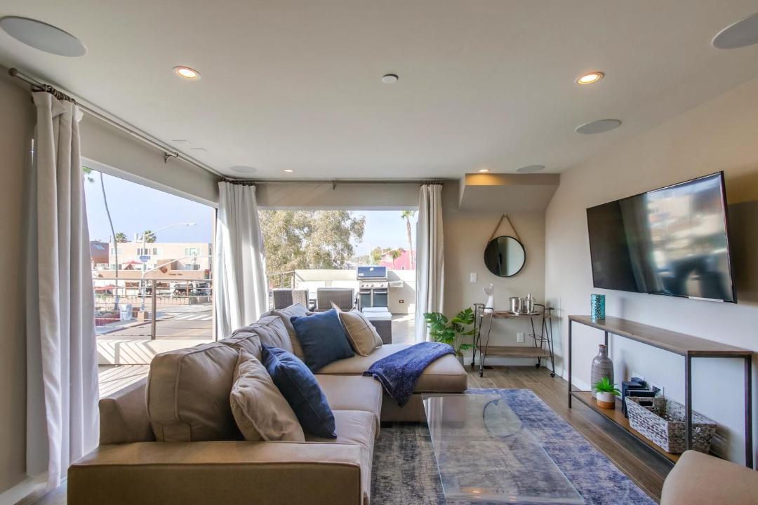 Photo of Livingroom in Mission Beach