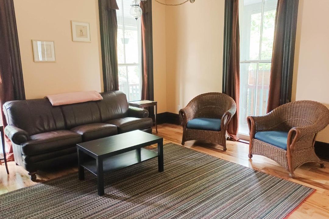 Photo of Livingroom in Northside