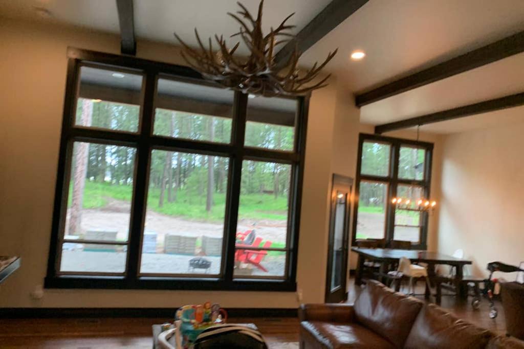 Photo of Livingroom in Columbia Falls