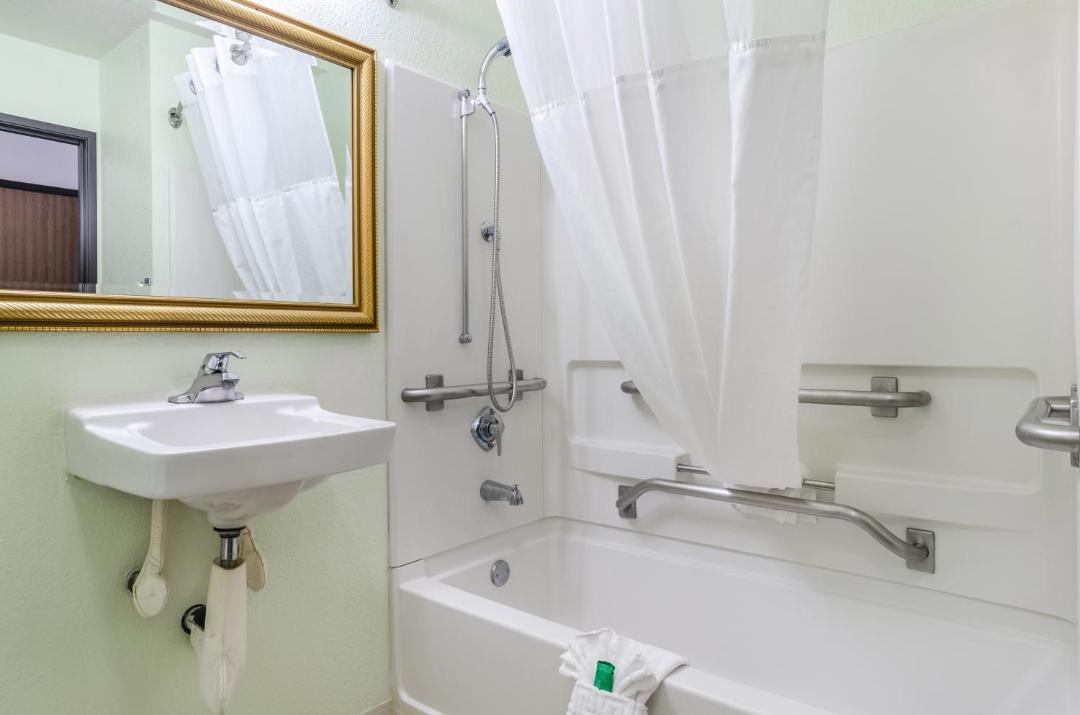 Photo of Bathroom in Cheyenne