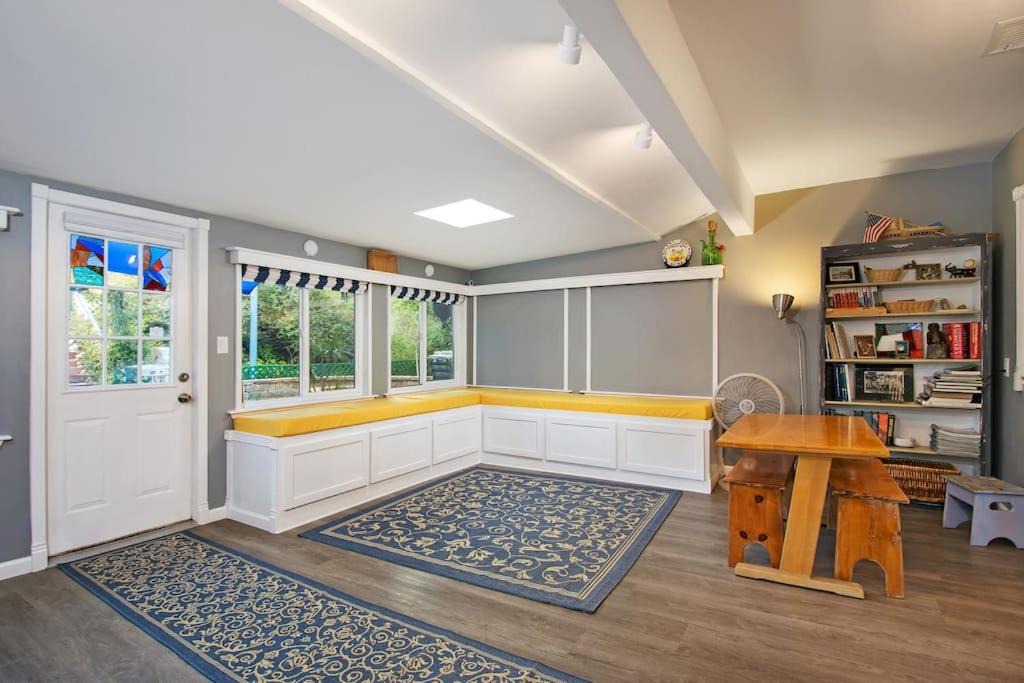 Photo of Livingroom in Rancho Bernardo