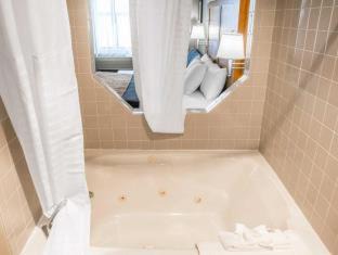 Photo of Bathroom in Bellefontaine