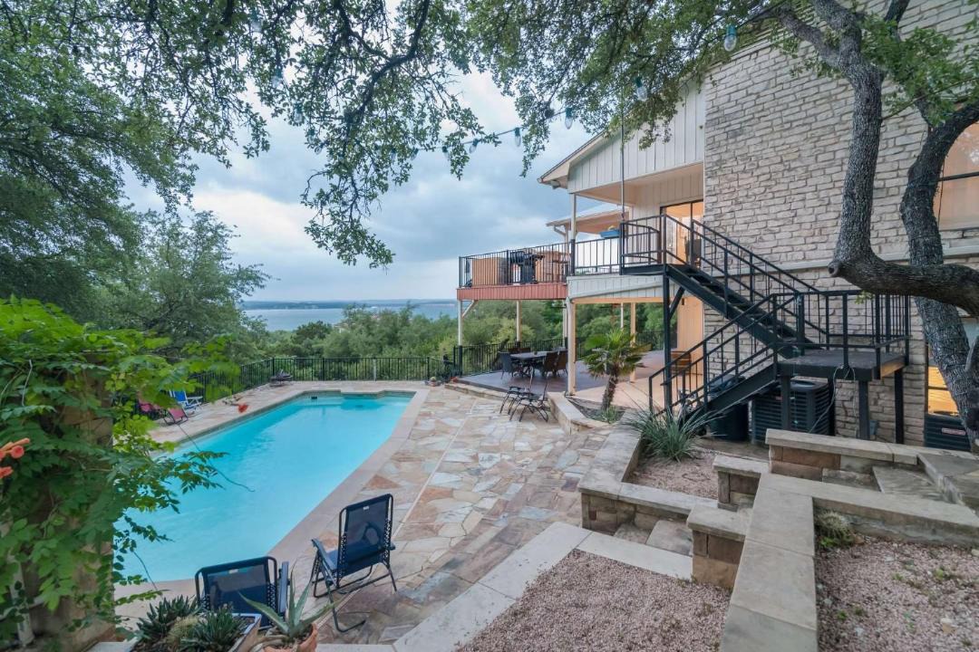 Photo of Patio Balcony in Comanche Trail