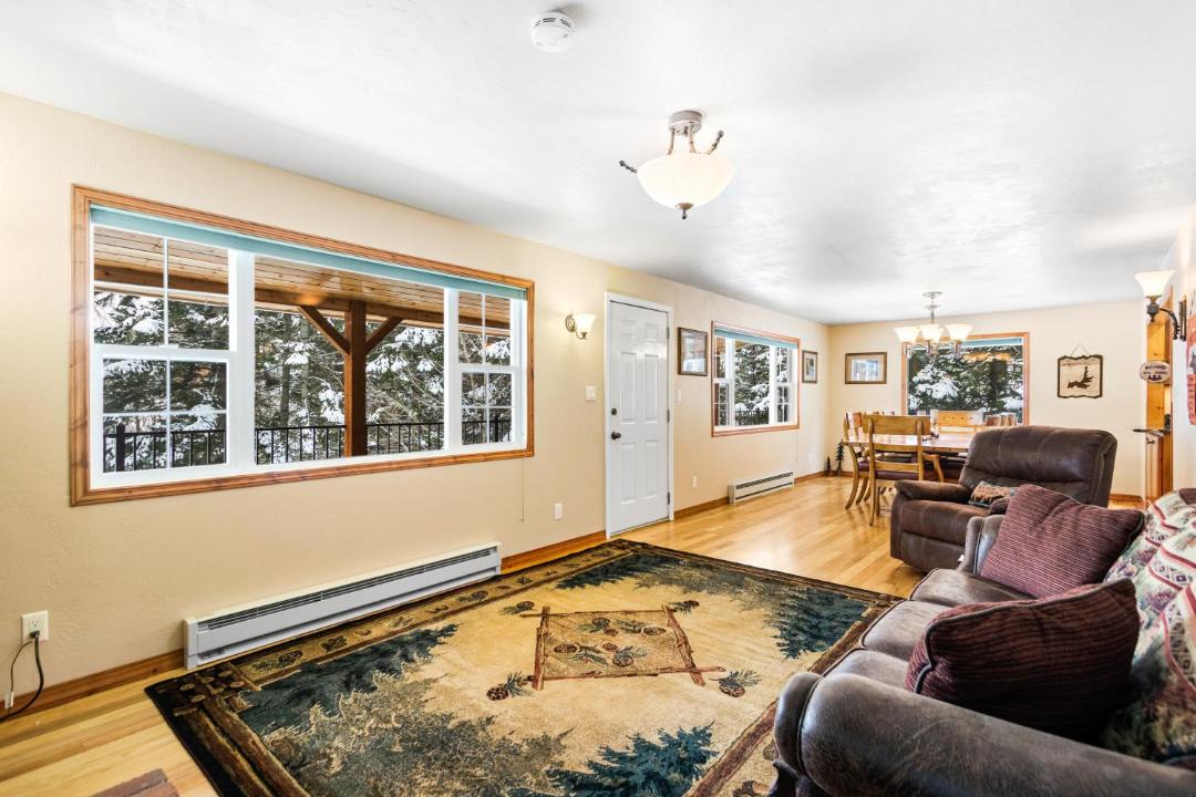 Photo of Livingroom in Hayden