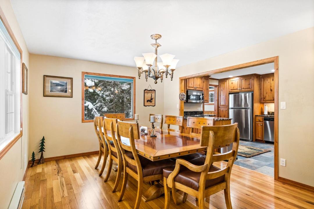 Photo of Livingroom in Hayden