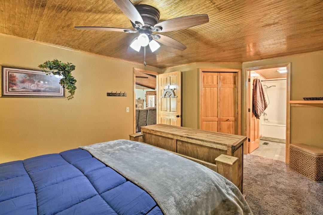 Photo of Bedroom in Mid America