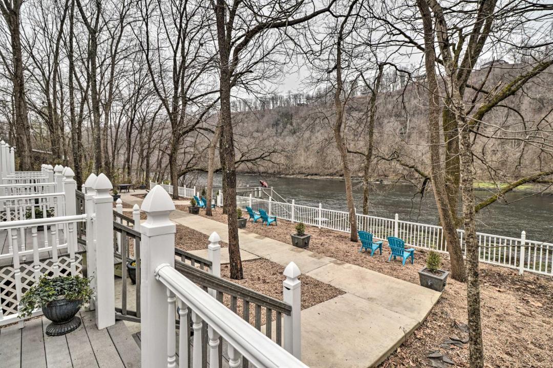 Photo of Others in Lakeview