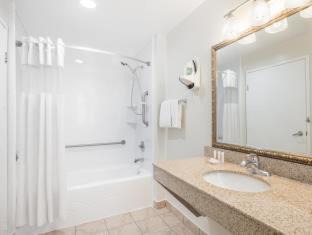 Photo of Bathroom in Roseville - Fleet Ridge