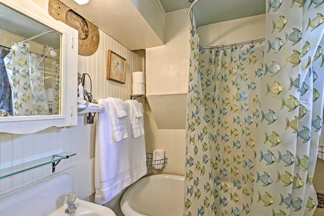 Photo of Bathroom in Riverfront