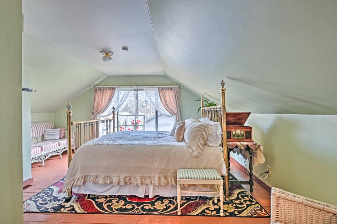 Photo of Bedroom in Riverfront