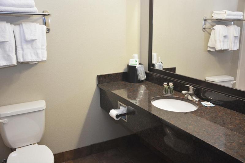 Photo of Bathroom in Watford City