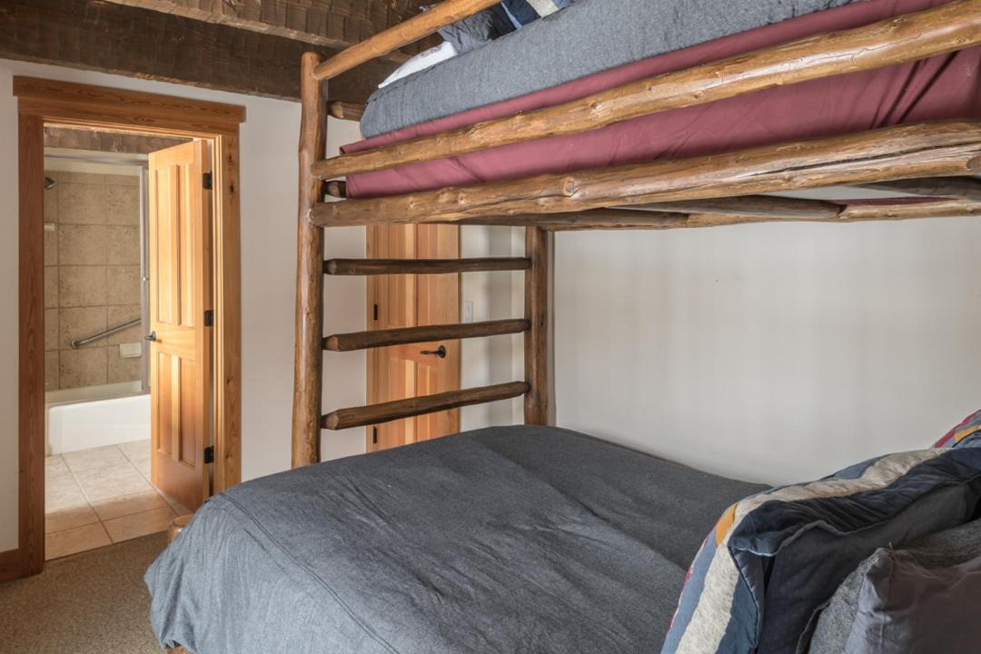 Photo of Bedroom in Spanish Peaks