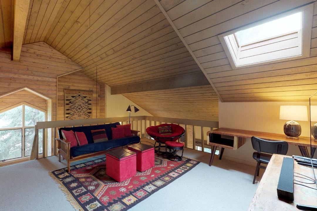 Photo of Livingroom in Elkhorn Village