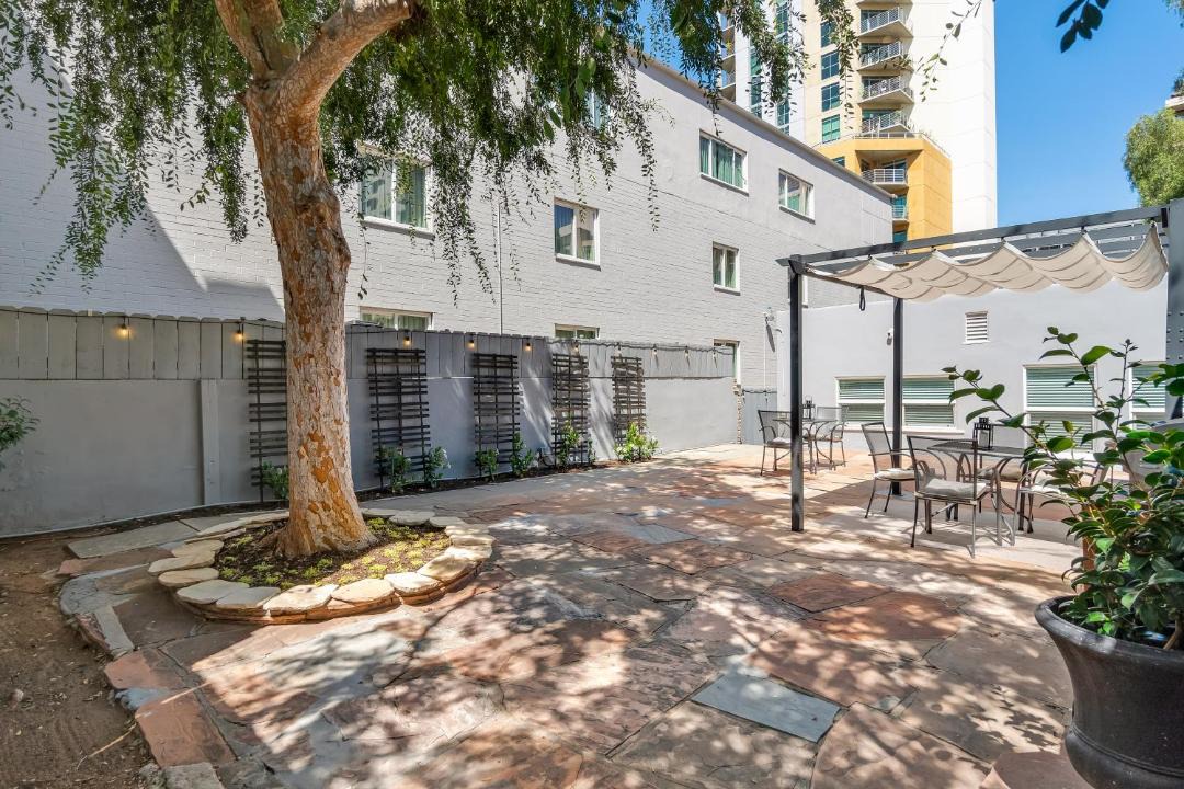 Photo of Others in Cortez Hill