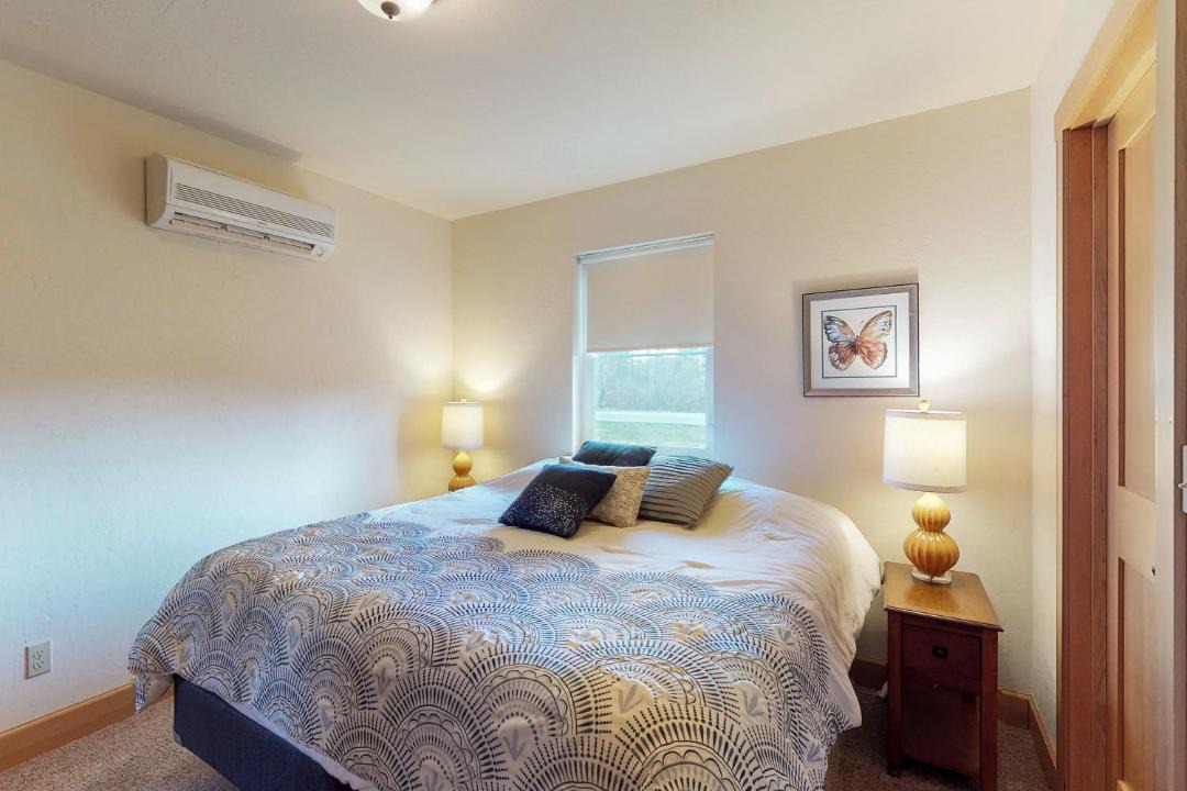 Photo of Bedroom in Dover Bay