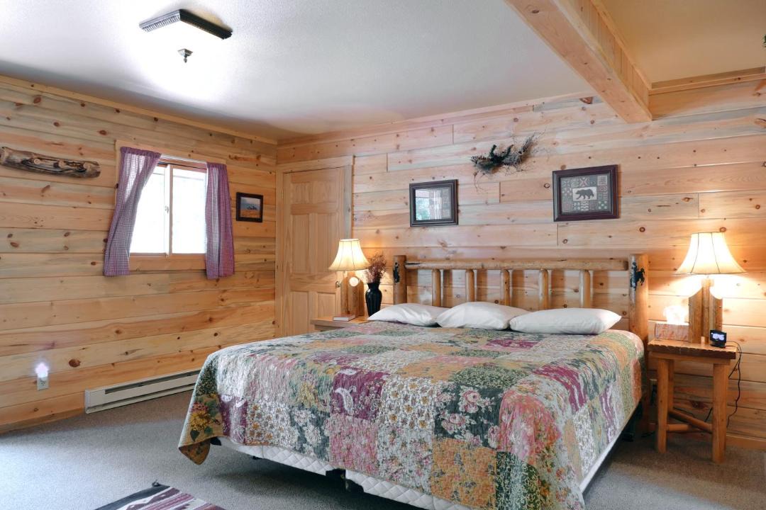 Photo of Others in Wapiti