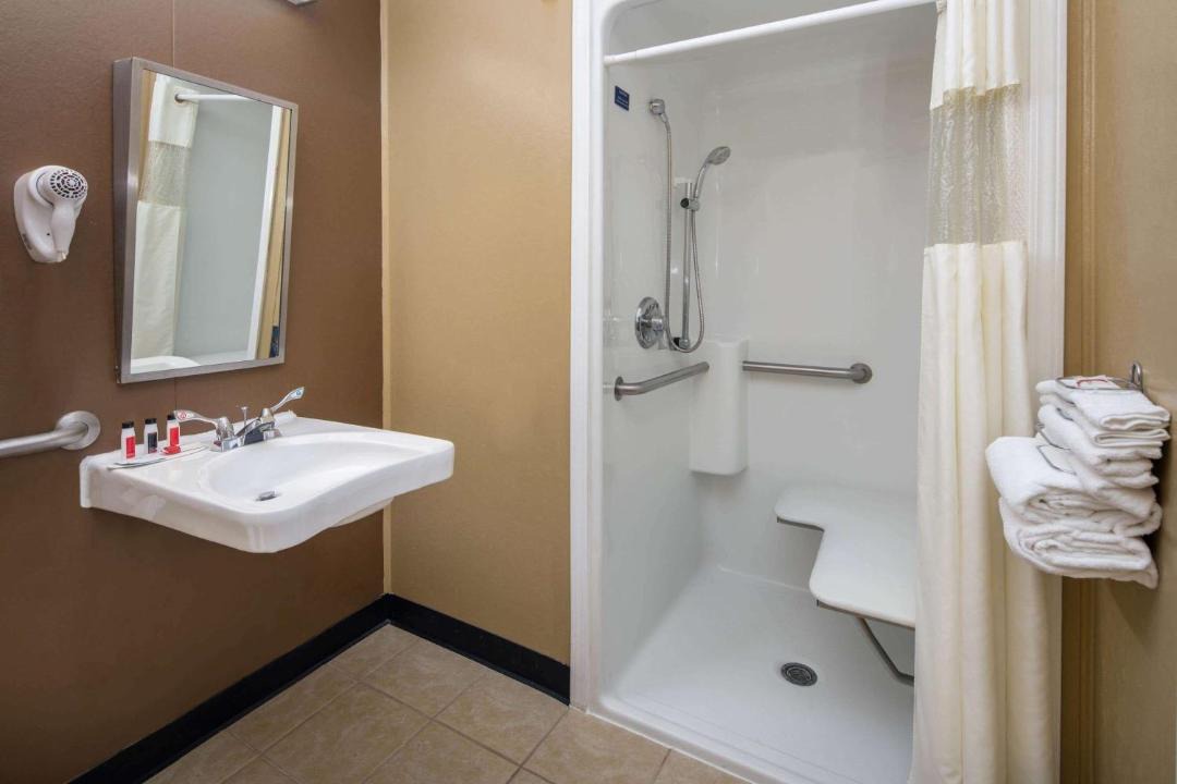 Photo of Bathroom in Dentsville