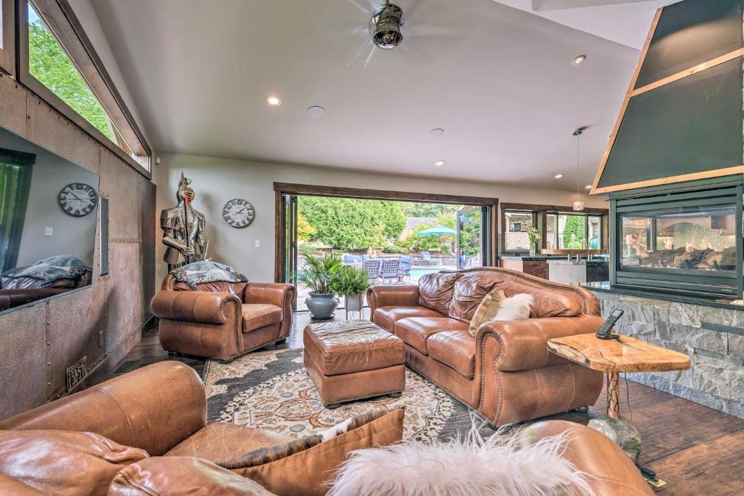 Photo of Livingroom in North Creek