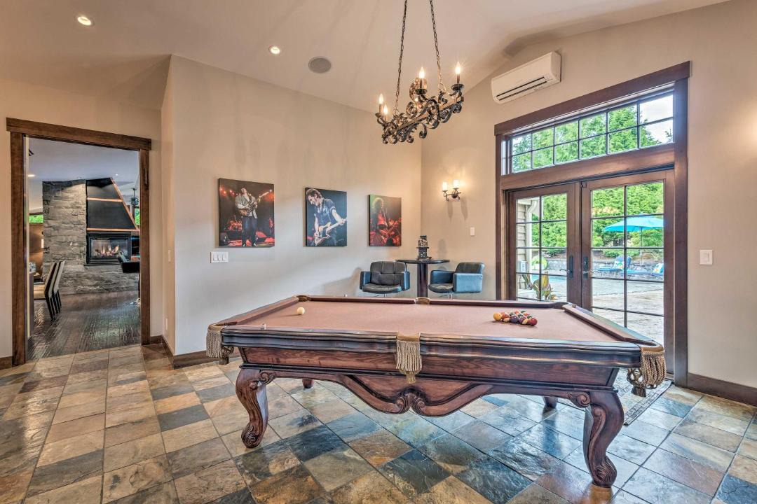 Photo of Livingroom in North Creek