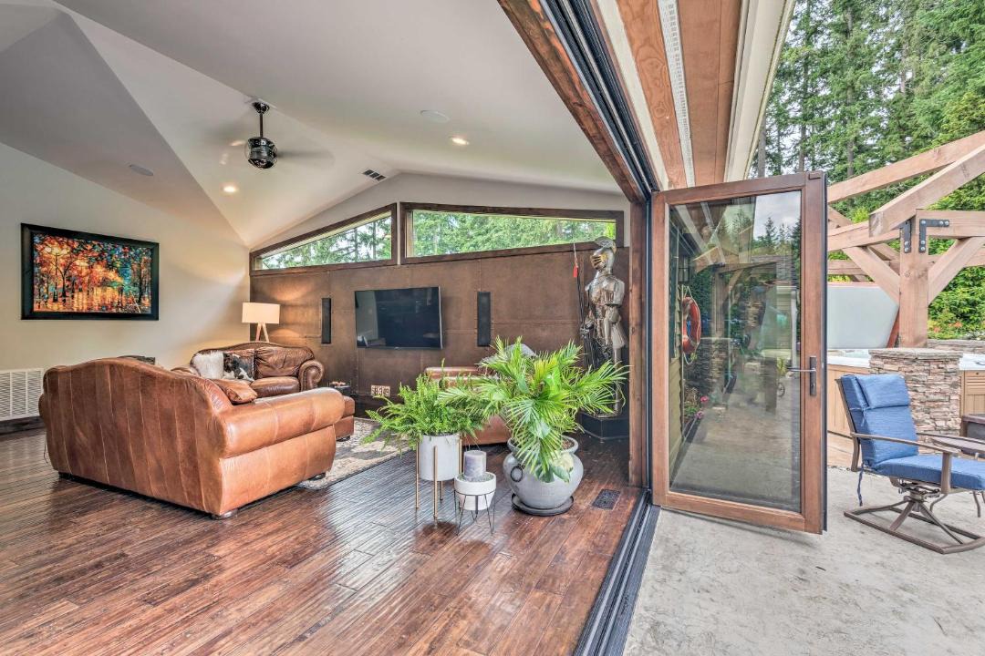 Photo of Livingroom in North Creek