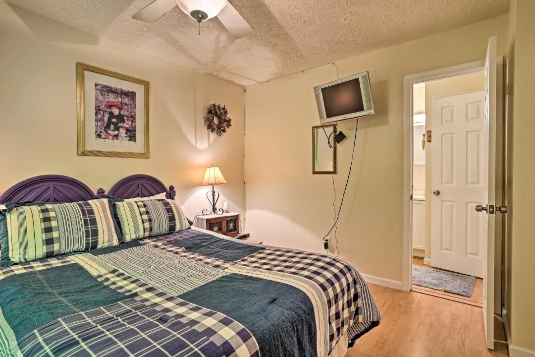 Photo of Bedroom in Pocono Lake