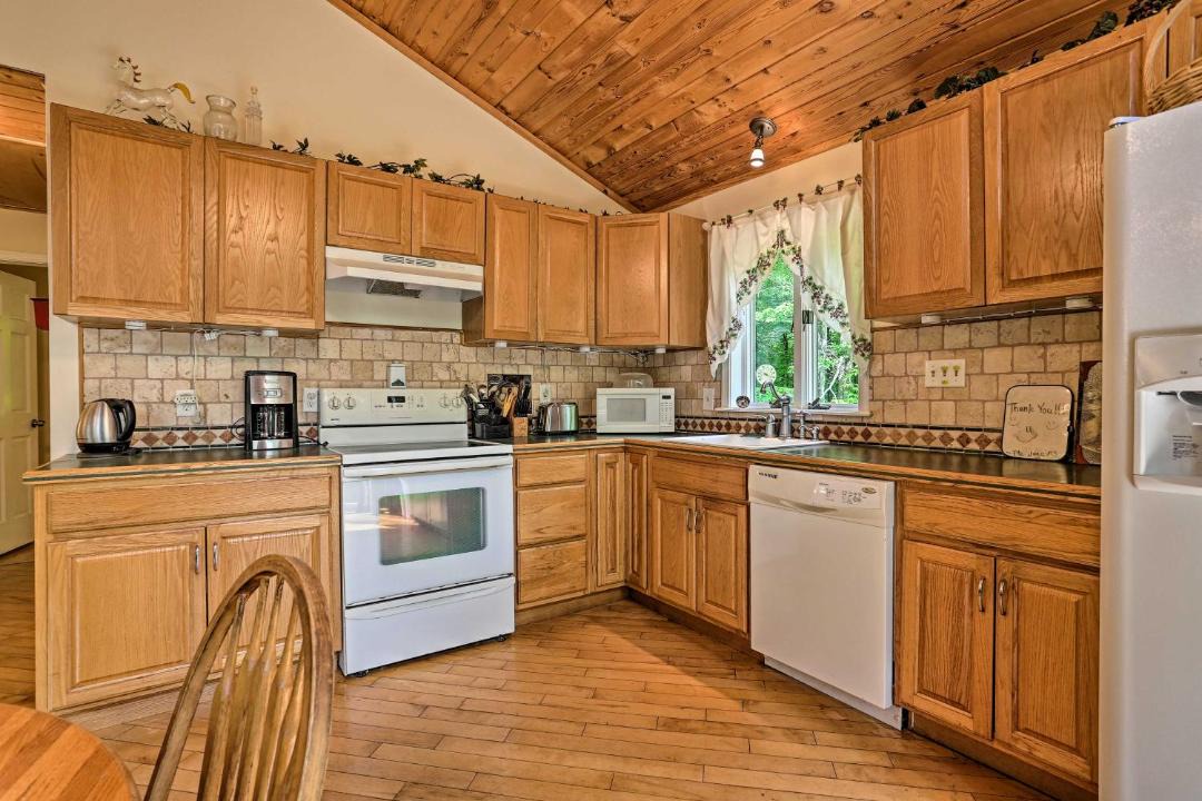 Photo of Kitchen in Pocono Lake