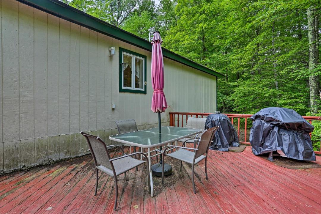 Photo of Patio Balcony in Pocono Lake
